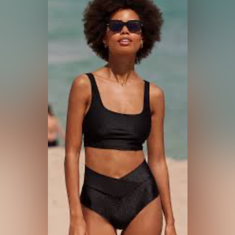 NWT Aerie Shine Rib Bikini Top and Crossover Bottoms, Size Medium